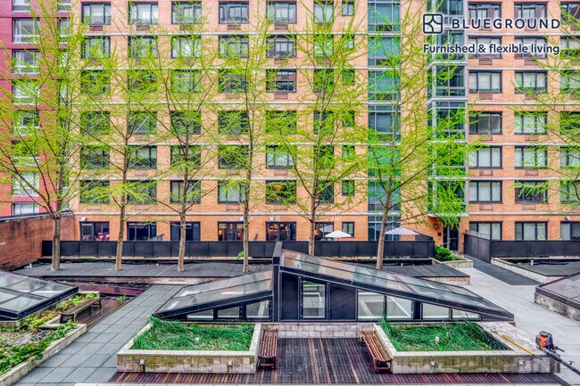 Foto del edificio - 535 W 23rd St