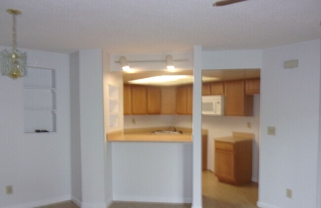 Building Photo - Greenbrier