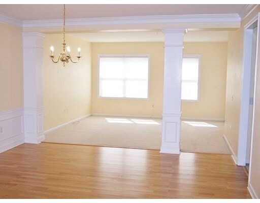 Building Photo - 172 Haverhill St