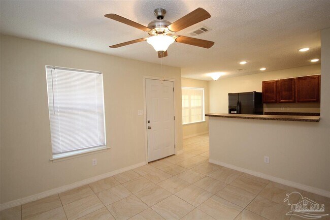Foto del edificio - 3417 W Fisher St