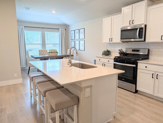 Foto del edificio - 5627 Jewel Curv