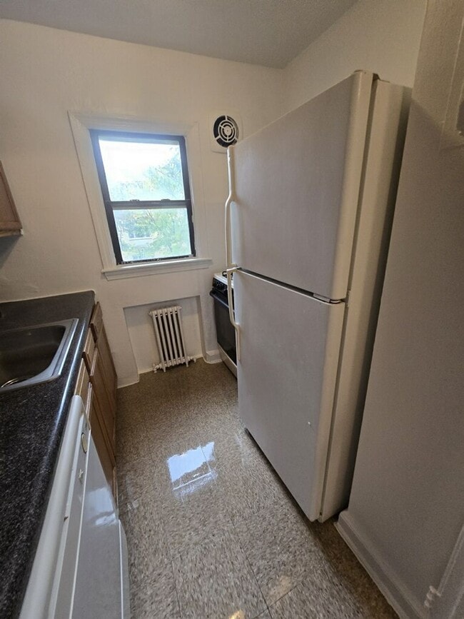 Photo - 1230 N Quinn St Apartment