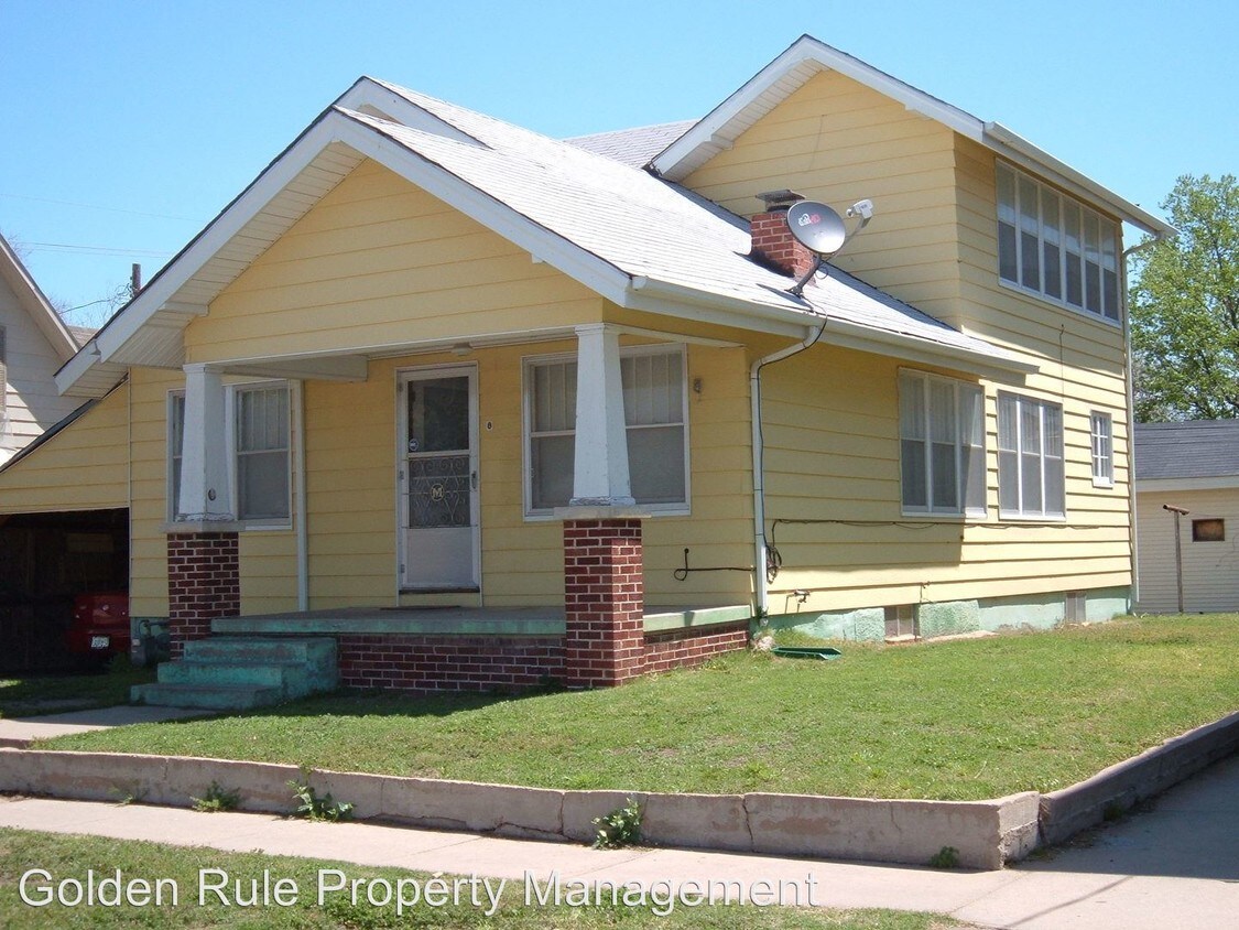 Primary Photo - 3 br, 1 bath House - 8 N Maple