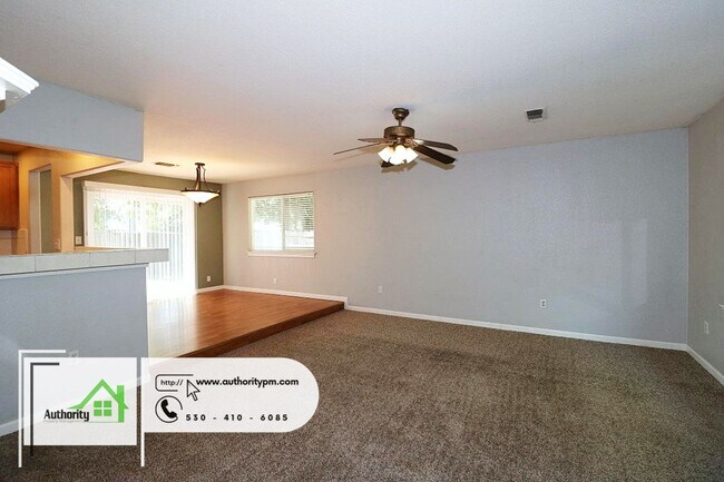 Foto del edificio - 3030 Dove St