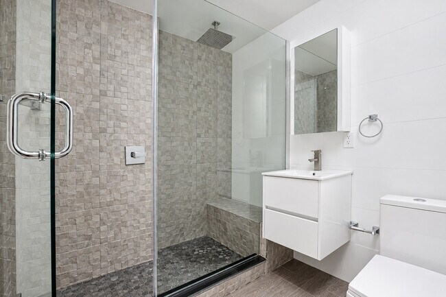 Foto del edificio - 241 E 24th St