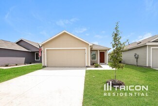 Building Photo - 827 Ponderosa Ln