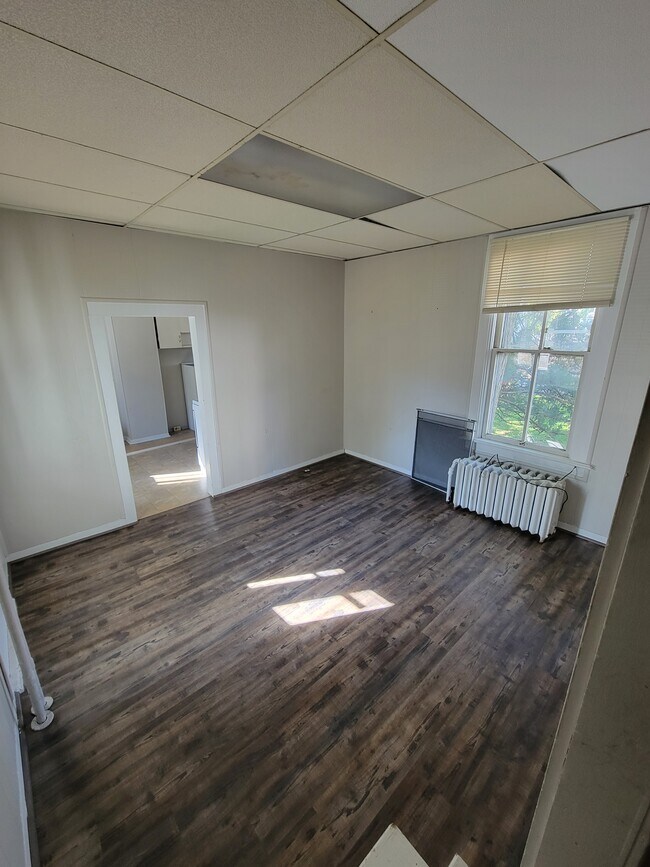 Building Photo - 403 W Wabasha St