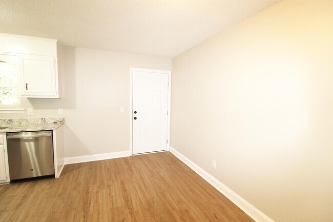 Foto del edificio - 21 Pinewood Ct