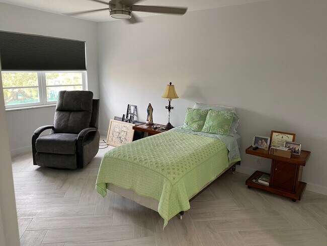 Foto del edificio - 2500 NE 48th Ln