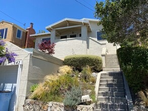 Building Photo - 643 Santa Rosa Ave