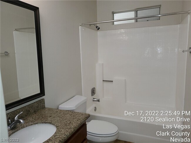 Foto del edificio - 2120 Sealion Dr