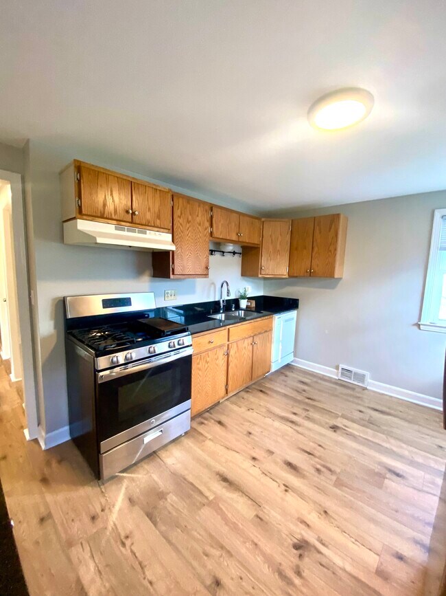 Foto del edificio - 3860 N Morris Blvd