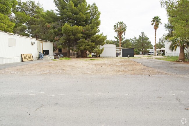 Foto del edificio - 825 N Lamb Blvd