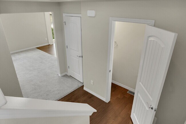 Foto del edificio - $2,195.95 - 3 Bed, 2.5 Bath Home in Colorado Springs with Fenced Yard and In-Unit Laundry!