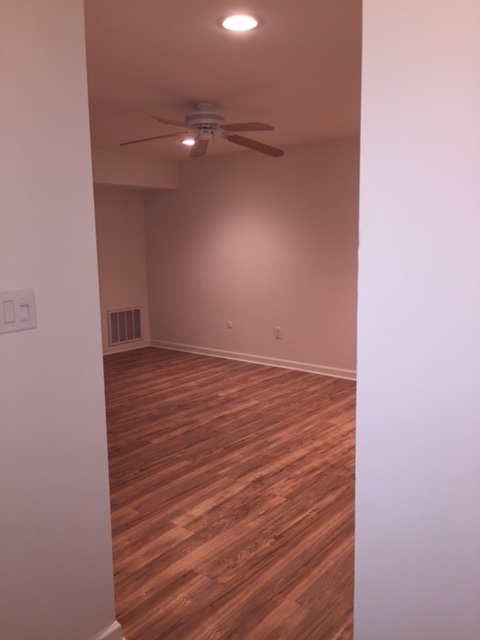 Building Photo - 15 Country Cedar Ln