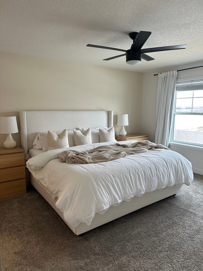 Building Photo - 2122 Ada Dr