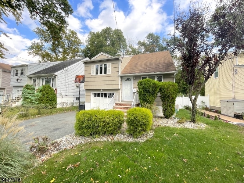 60 Carlson Pl, Lake Hiawatha, NJ 07034 House Rental in Lake Hiawatha