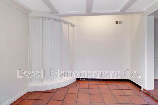 Foto del edificio - 8451 La Mesa Blvd