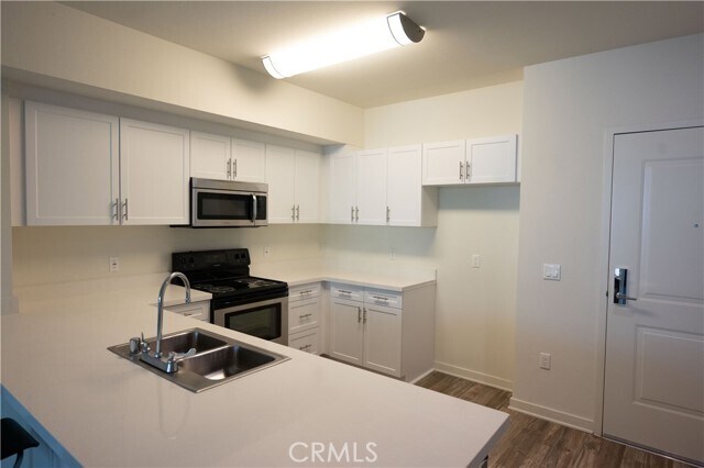 Foto del edificio - 12655 Bluff Creek Dr
