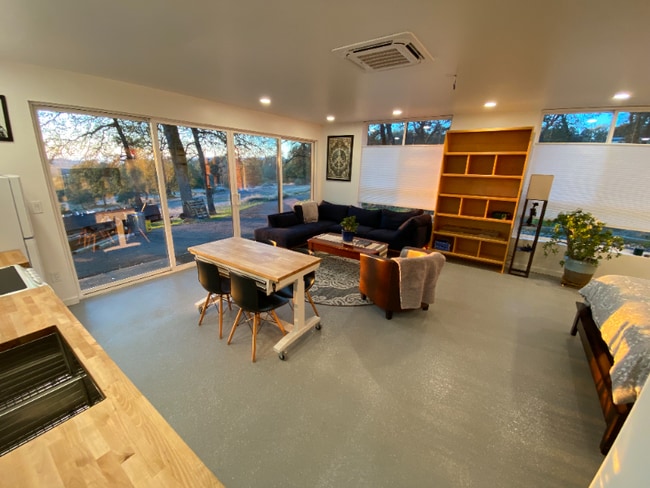 Foto del edificio - 11600 Quail Rd