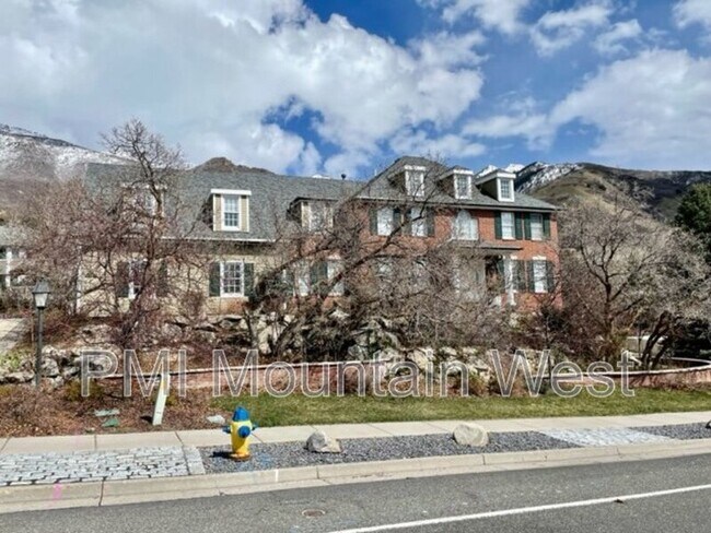 Foto del edificio - 4994 Skyline Pkwy