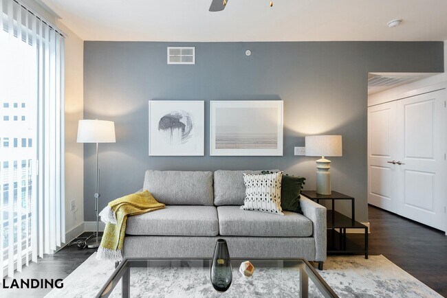 Foto del edificio - 4670 Merchants Park Cir