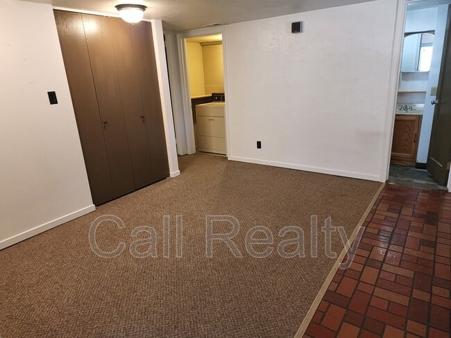 Building Photo - 9516 E Mission Ave