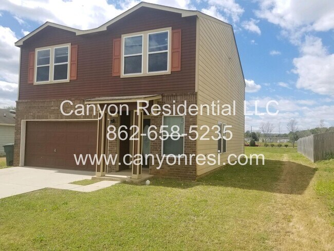 Building Photo - 103 Dormont Dr NE
