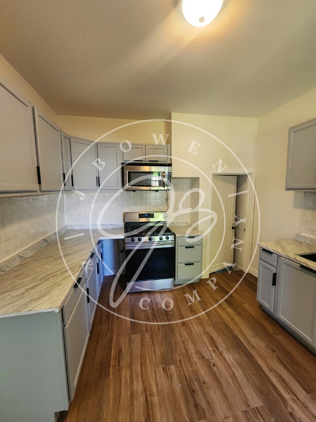 Foto del edificio - 3231 Kimball Ave