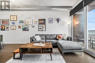 Building Photo - 170 Bayview Ave