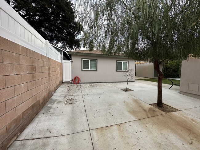 Walkway to Backhouse - 10932 Oro Vista Ave