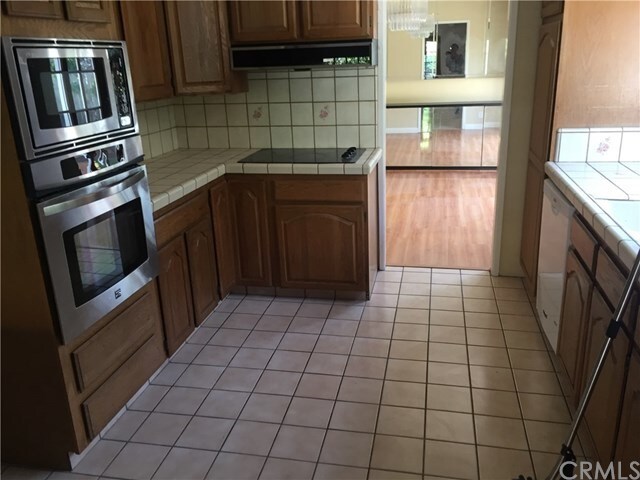 Building Photo - 9021 Regatta Dr