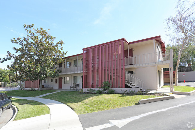 Building Photo - Conejo Park Apartments