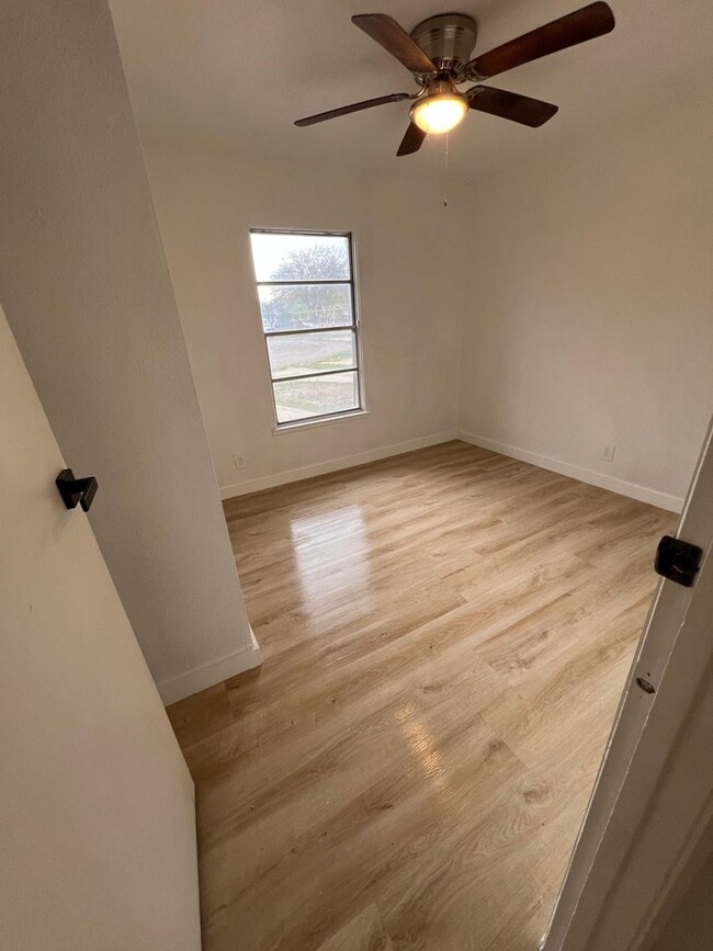 Foto del edificio - BEAUTIFUL HOME IN SAN ANTONIO TX. MOVE IN READY!.