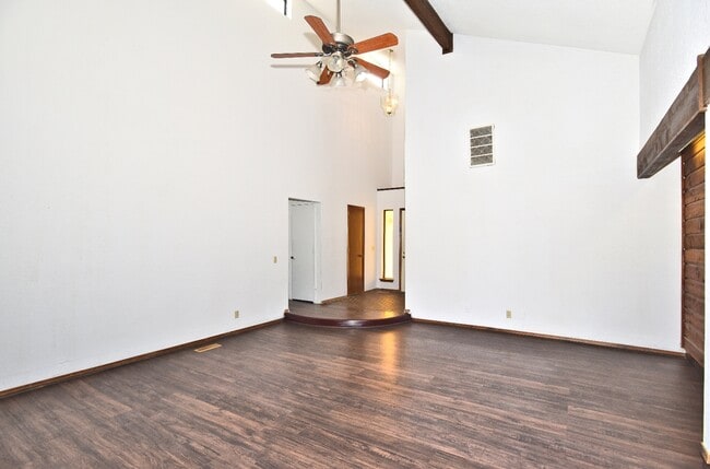 Foto del edificio - 2208 W Memphis St