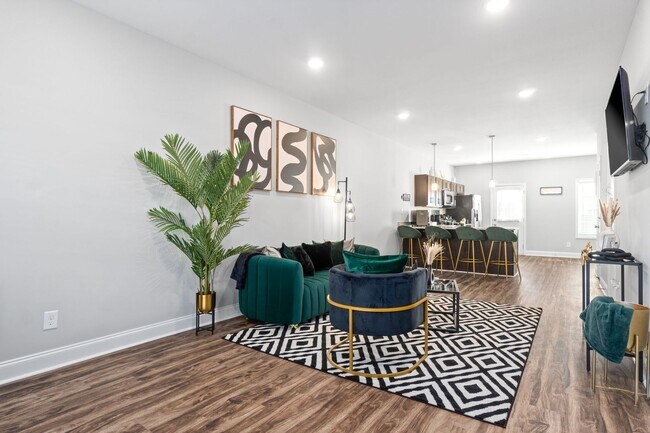 Building Photo - Modern Comforts in Clarksville – Stylish 2...