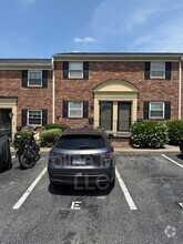Building Photo - 2530 E North St