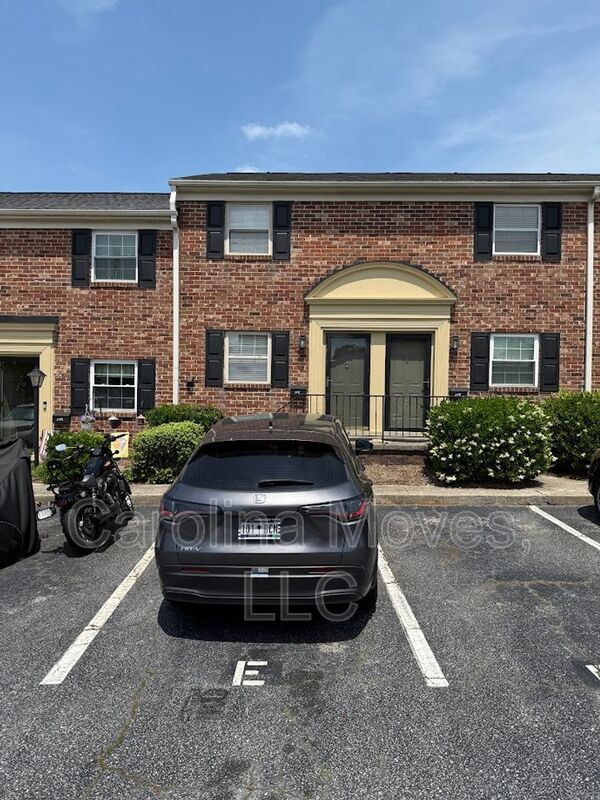 Foto principal - 2530 E North St