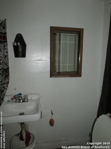 Building Photo - 620 Potomac-