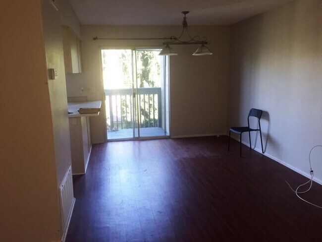 Building Photo - Fanita Drive Unit#27