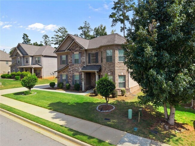 Building Photo - 165 Regency Pl
