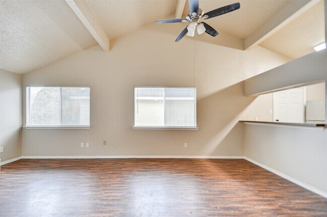 Building Photo - 13106 Townwood Dr