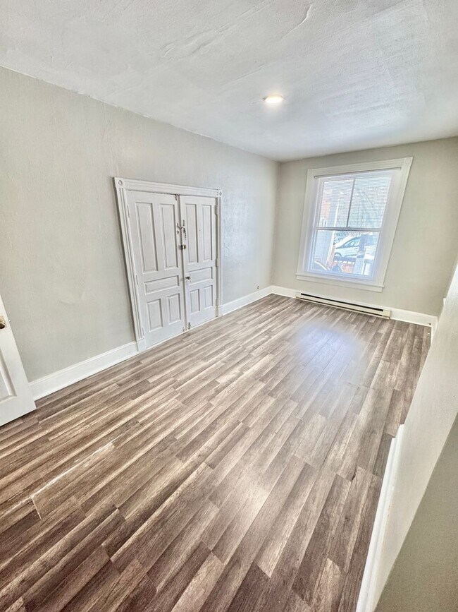 Foto del edificio - 540 Montclair Ave