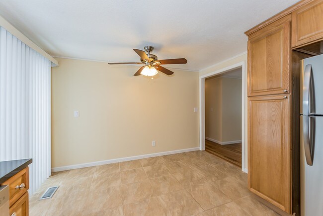 Foto del edificio - 5919 NE 45th St