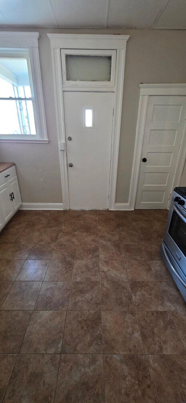 Foto del edificio - 1107 N Longwood St