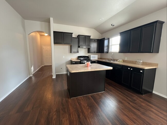 Foto del edificio - 11418 Barbican Court