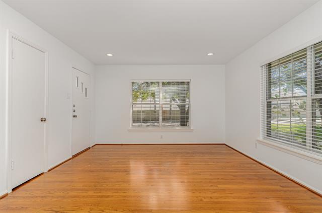 Building Photo - 6321 Ravendale Ln