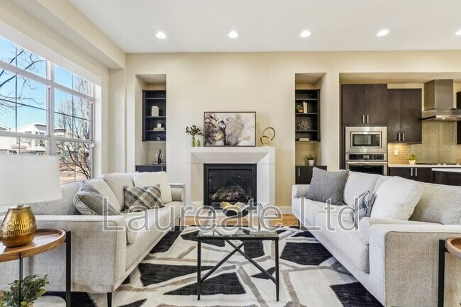 Photo - 5438 Valentia St Townhome