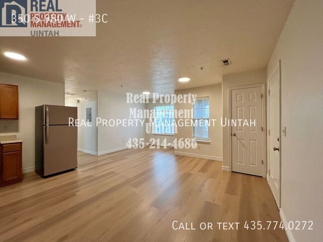 Building Photo - 980 350 S