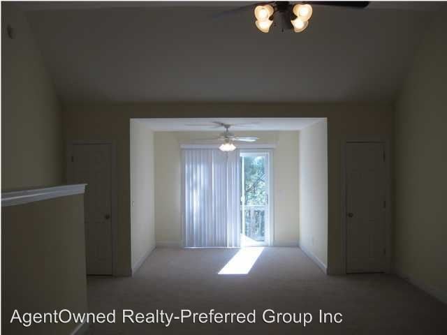 Building Photo - 4928 Date Palm Dr